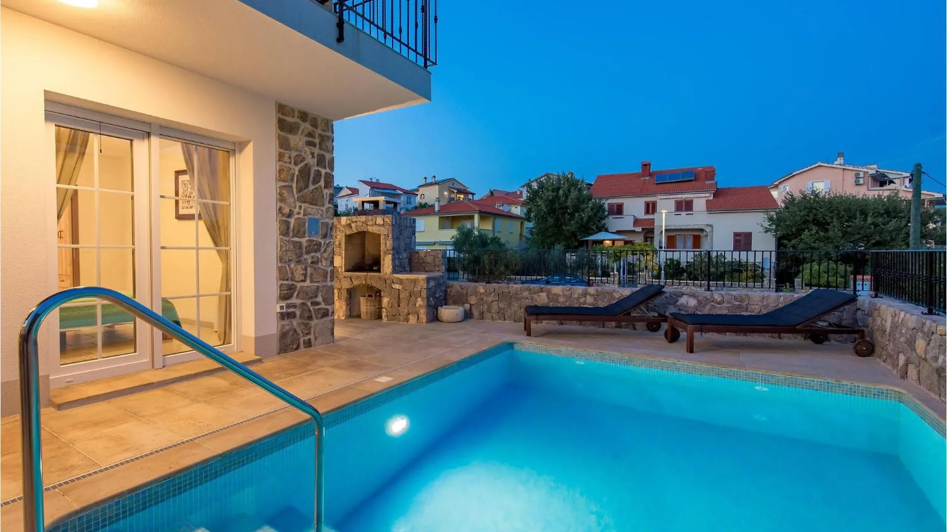 Lovely Home In Kornic With Kitchen 0*,